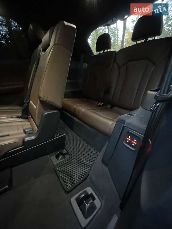 Внедорожник / Кроссовер Audi Q7 2016 в Львове