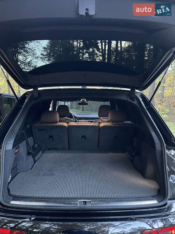 Внедорожник / Кроссовер Audi Q7 2016 в Львове