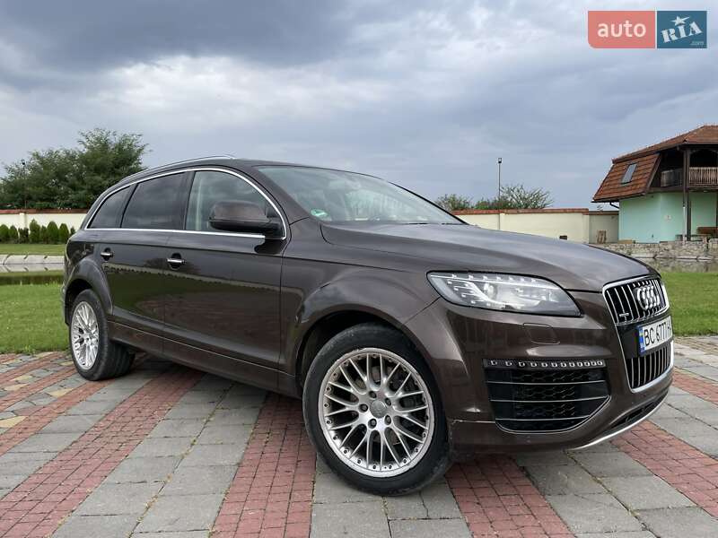 Внедорожник / Кроссовер Audi Q7 2014 в Городке