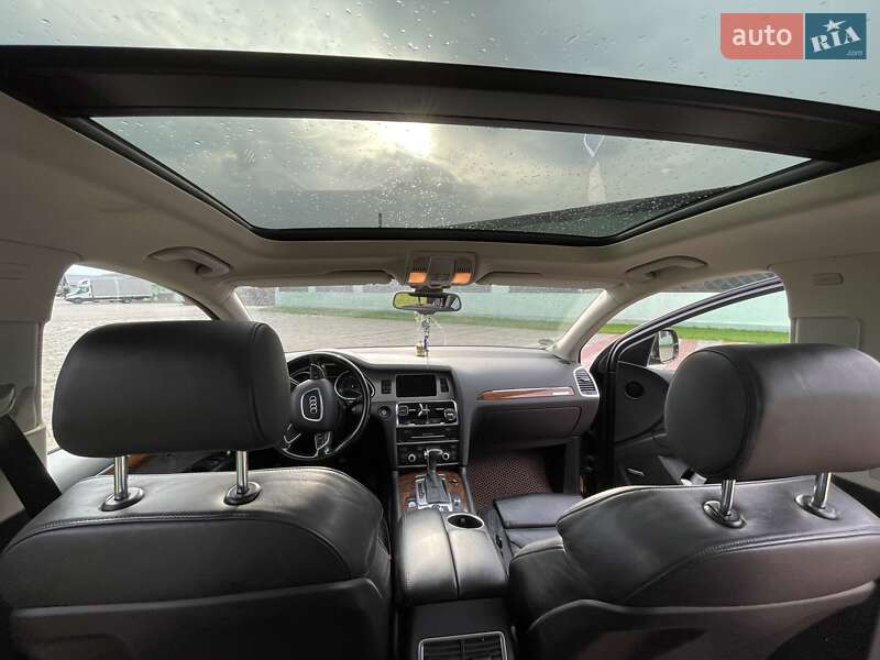 Внедорожник / Кроссовер Audi Q7 2014 в Городке