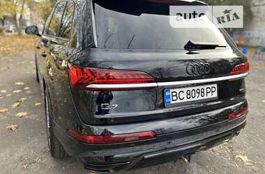 Внедорожник / Кроссовер Audi Q7 2020 в 