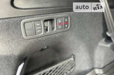 Внедорожник / Кроссовер Audi Q7 2020 в 
