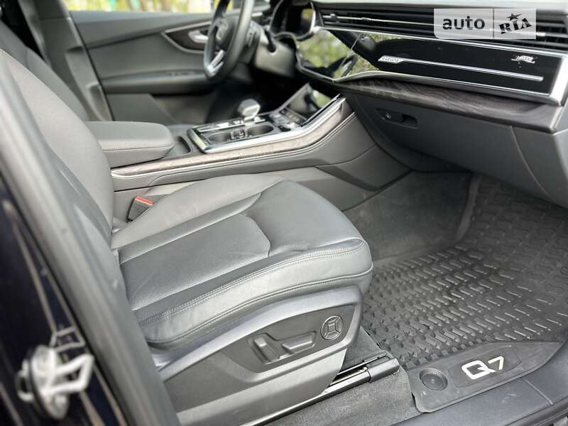 Внедорожник / Кроссовер Audi Q7 2020 в Львове