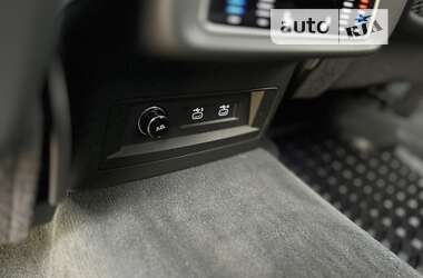 Внедорожник / Кроссовер Audi Q7 2020 в 