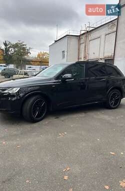 Внедорожник / Кроссовер Audi Q7 2021 в Киеве