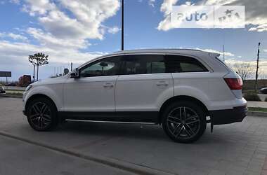 Внедорожник / Кроссовер Audi Q7 2010 в 