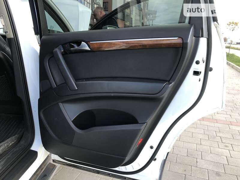 Внедорожник / Кроссовер Audi Q7 2010 в Тернополе