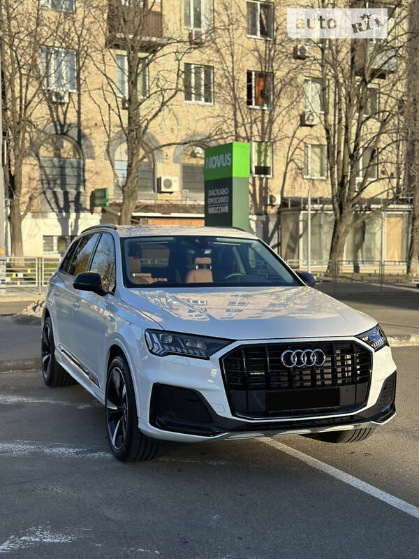 Позашляховик / Кросовер Audi Q7 2023 в Києві