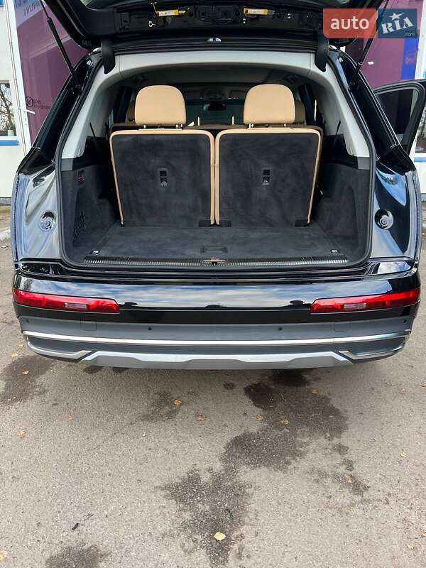 Внедорожник / Кроссовер Audi Q7 2021 в Львове
