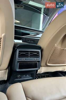 Внедорожник / Кроссовер Audi Q7 2021 в 