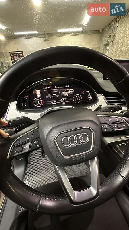 Внедорожник / Кроссовер Audi Q7 2015 в Одессе