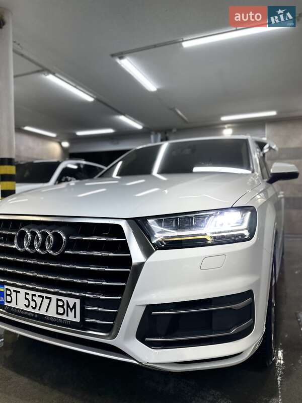 Внедорожник / Кроссовер Audi Q7 2015 в Одессе