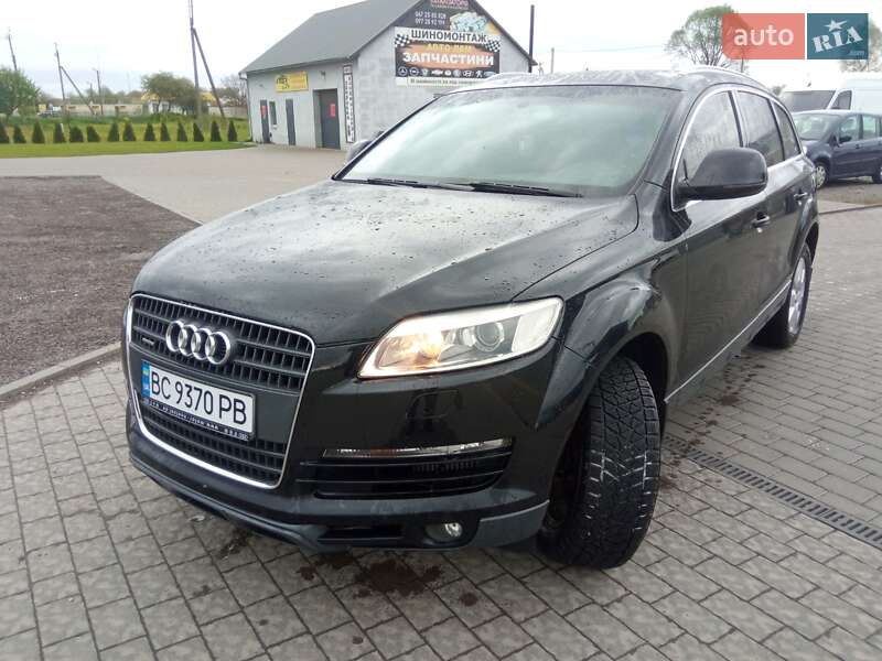 Внедорожник / Кроссовер Audi Q7 2009 в 
