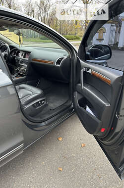 Позашляховик / Кросовер Audi Q7 2012 в Кривому Розі
