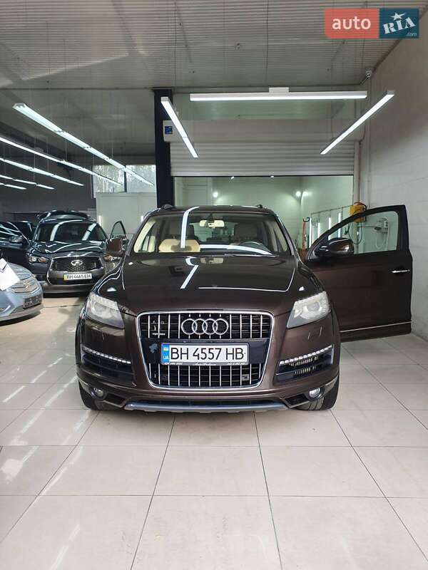 Внедорожник / Кроссовер Audi Q7 2010 в Киеве