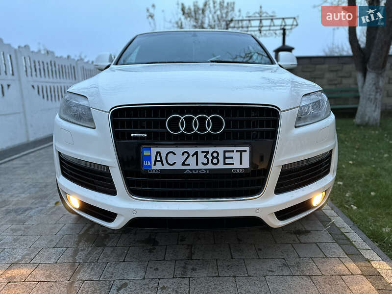 Позашляховик / Кросовер Audi Q7 2009 в Луцьку