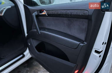 Внедорожник / Кроссовер Audi Q7 2009 в 
