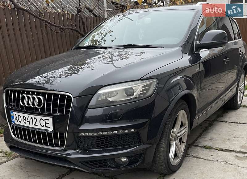 Внедорожник / Кроссовер Audi Q7 2013 в Ужгороде