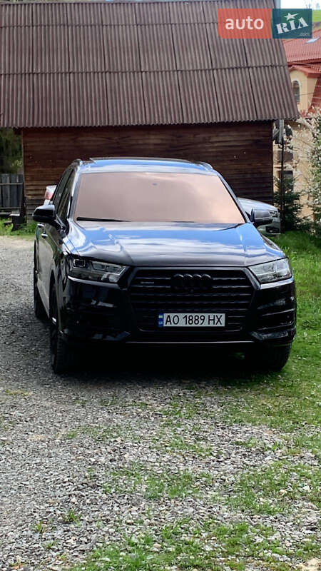 Внедорожник / Кроссовер Audi Q7 2017 в Павлограде