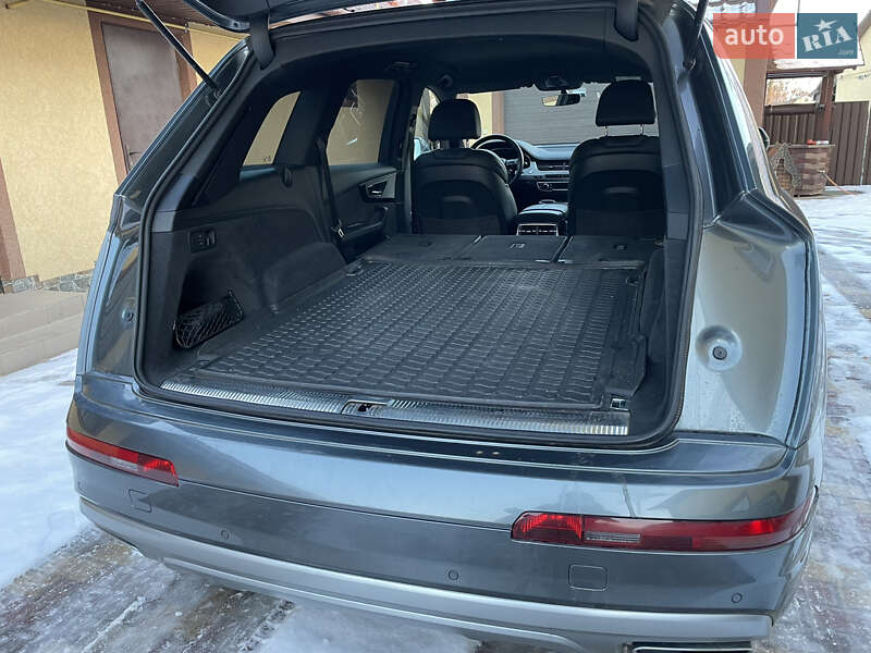 Внедорожник / Кроссовер Audi Q7 2015 в Виннице