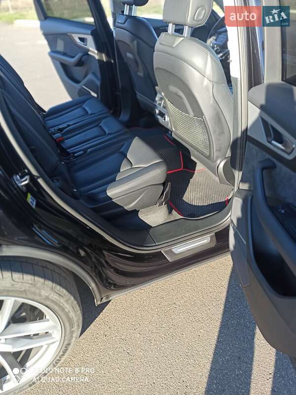 Внедорожник / Кроссовер Audi Q7 2017 в Ананьеве