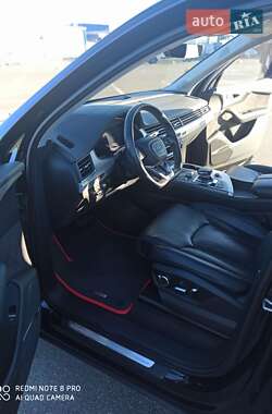 Позашляховик / Кросовер Audi Q7 2017 в Ананьїві