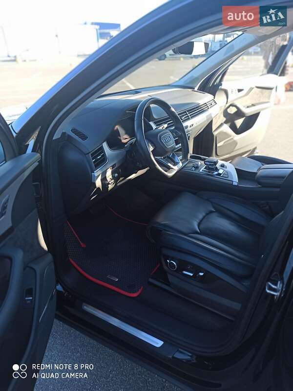 Внедорожник / Кроссовер Audi Q7 2017 в Ананьеве