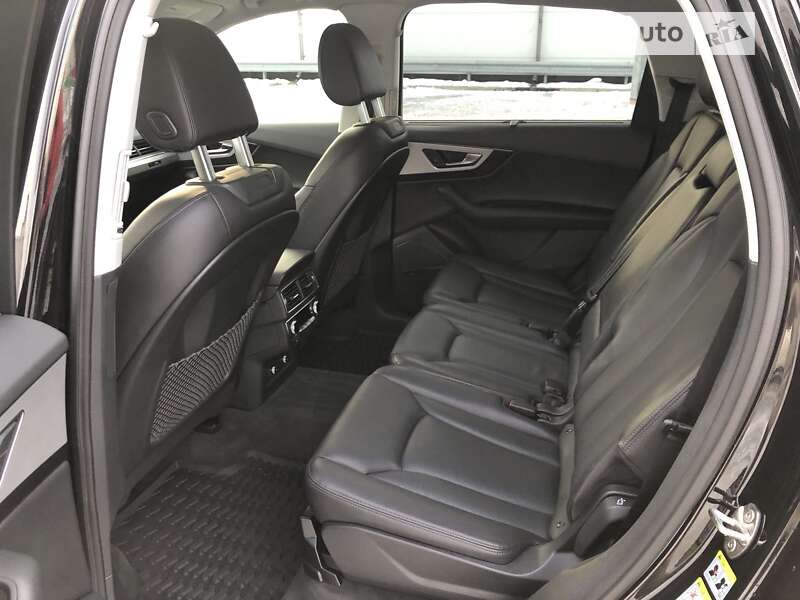 Позашляховик / Кросовер Audi Q7 2019 в Києві