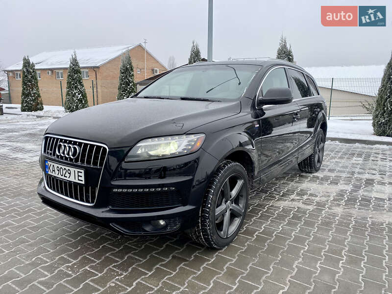 Позашляховик / Кросовер Audi Q7 2012 в 