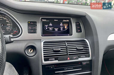 Позашляховик / Кросовер Audi Q7 2012 в 