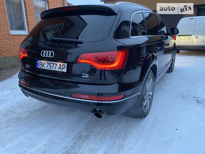 Позашляховик / Кросовер Audi Q7 2010 в Кореці