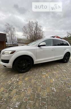 Позашляховик / Кросовер Audi Q7 2013 в Звягелі