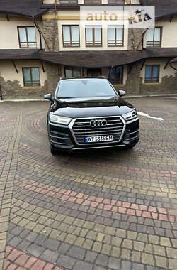Позашляховик / Кросовер Audi Q7 2015 в 
