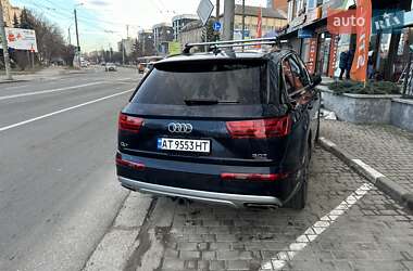 Внедорожник / Кроссовер Audi Q7 2016 в 