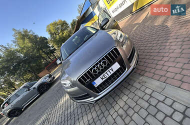 Внедорожник / Кроссовер Audi Q7 2015 в 