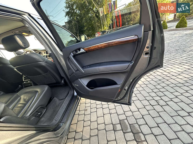 Внедорожник / Кроссовер Audi Q7 2015 в Киеве фото 21 Внедорожник / Кроссовер Audi Q7 2015 в Киеве