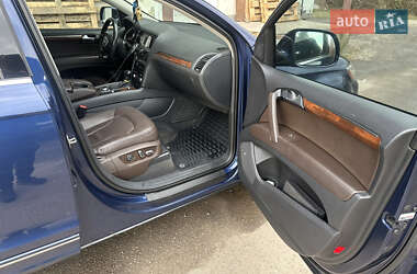 Позашляховик / Кросовер Audi Q7 2012 в 