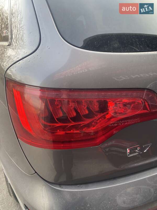 Позашляховик / Кросовер Audi Q7 2010 в Буську