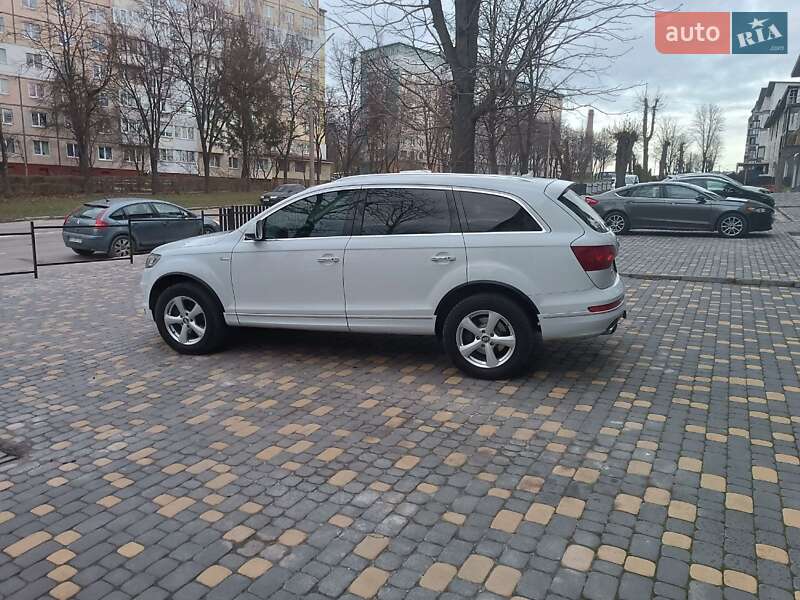 Внедорожник / Кроссовер Audi Q7 2015 в Тернополе