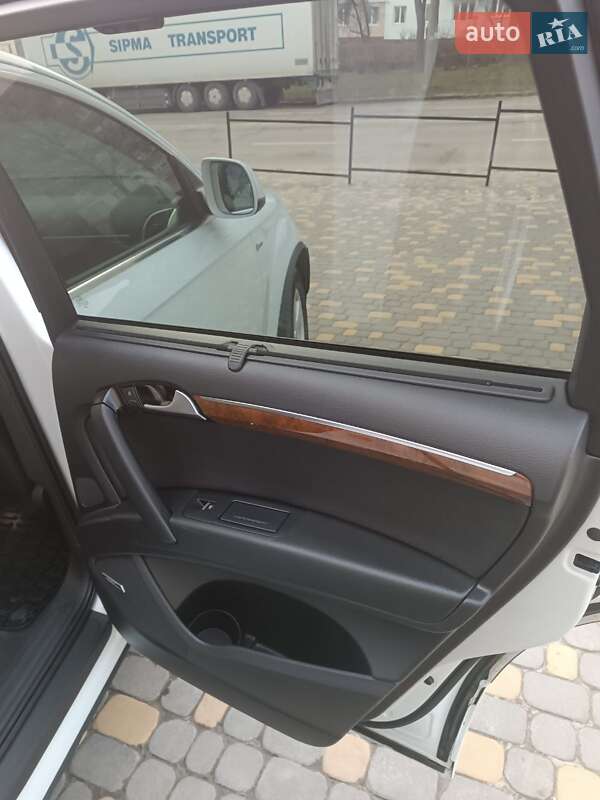 Внедорожник / Кроссовер Audi Q7 2015 в Тернополе