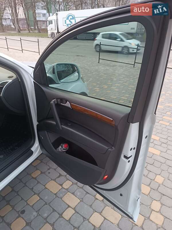 Внедорожник / Кроссовер Audi Q7 2015 в Тернополе