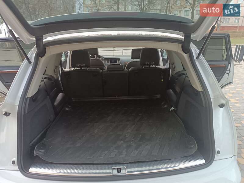 Внедорожник / Кроссовер Audi Q7 2015 в Тернополе