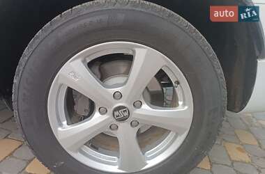 Позашляховик / Кросовер Audi Q7 2015 в 