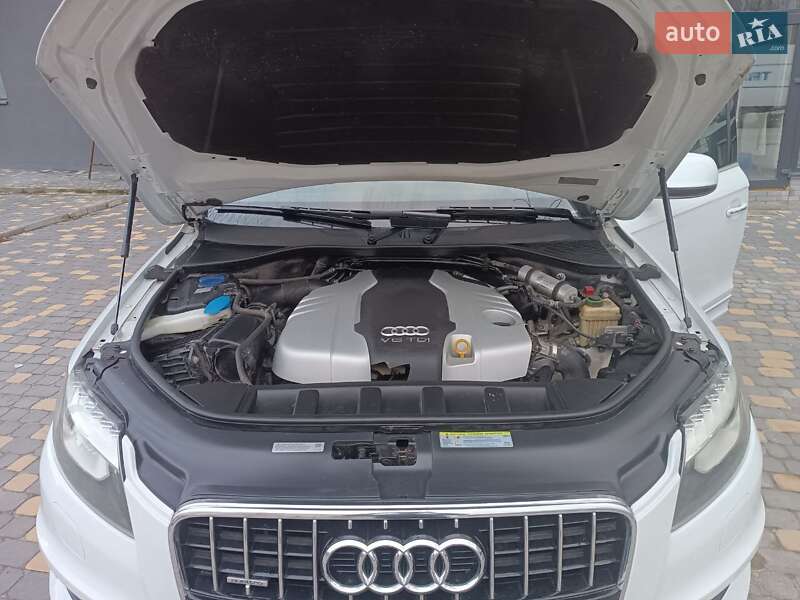 Внедорожник / Кроссовер Audi Q7 2015 в Тернополе