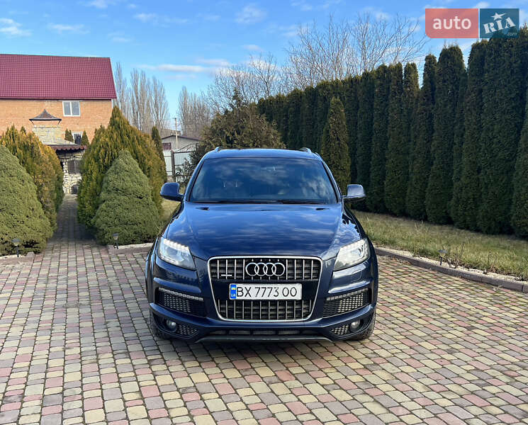 Внедорожник / Кроссовер Audi Q7 2013 в 