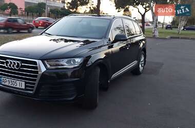Внедорожник / Кроссовер Audi Q7 2015 в 