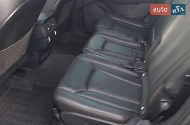 Внедорожник / Кроссовер Audi Q7 2015 в 