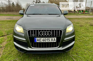 Внедорожник / Кроссовер Audi Q7 2010 в 