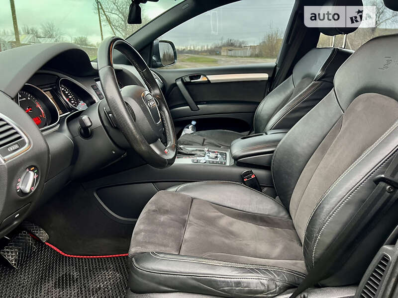 Позашляховик / Кросовер Audi Q7 2010 в Дніпрі фото 13 Позашляховик / Кросовер Audi Q7 2010 в Дніпрі