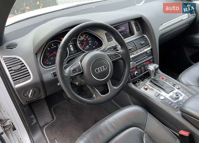 Позашляховик / Кросовер Audi Q7 2013 в Івано-Франківську